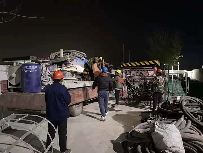 �Ϲ��ڣ���ҹתս����